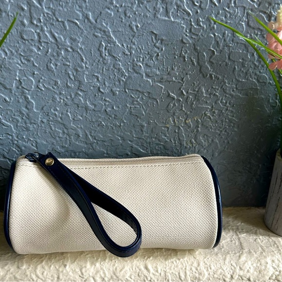 Cream Canvas Navy Blue Trim Cylindrical Barrel Wristlet Travel Bag Pouch Clutch - Picture 7 of 16